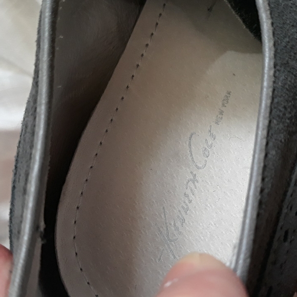Kenneth Cole Social Gathering grey suede wing tip laced shoes. Size 10 - Picture 4 of 10